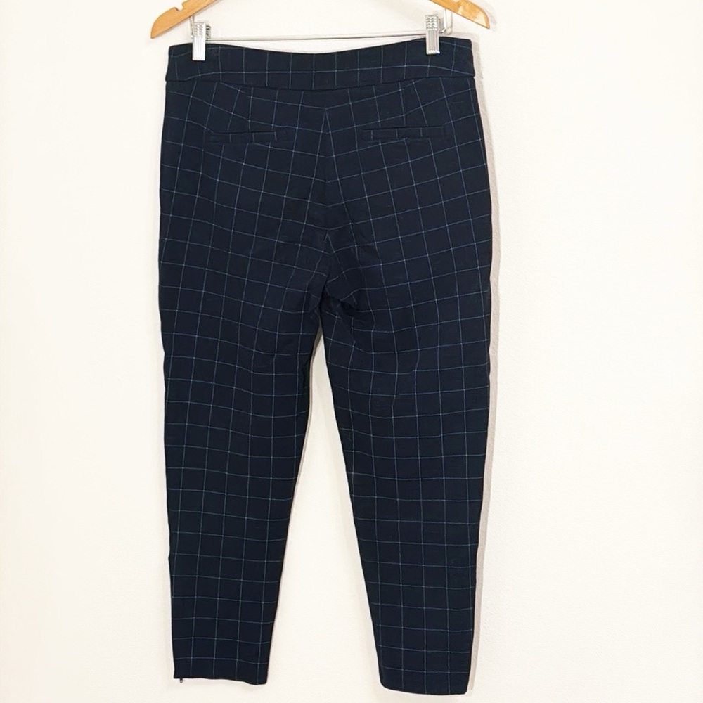BETABRAND Striped Navy Dressy Pants Zipper Pockets & Ankles Taper Size LP - Picture 5 of 7